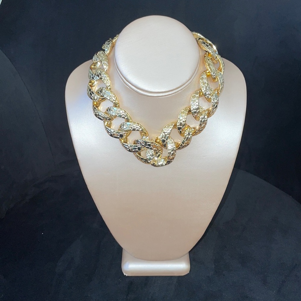 Gold plastic chunky necklace; 16 inches; Brand New
